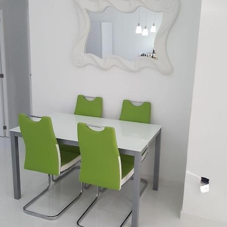 White Apartment Alicante Eksteriør billede