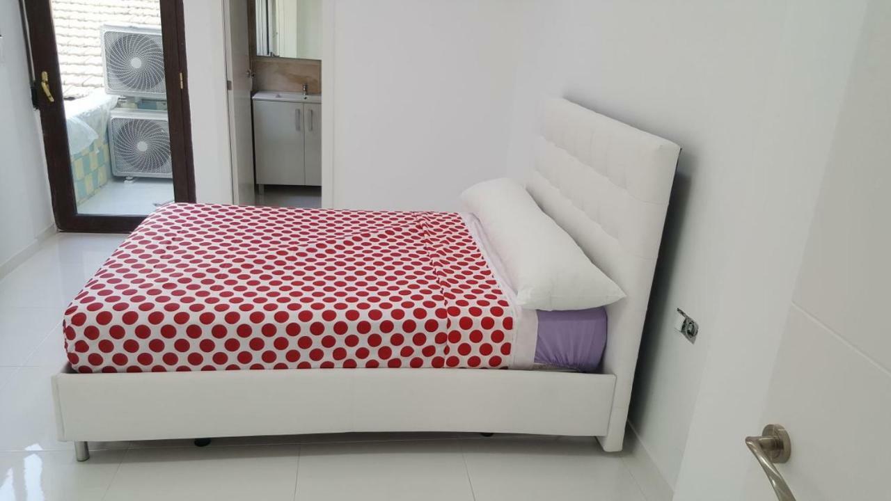 White Apartment Alicante Eksteriør billede